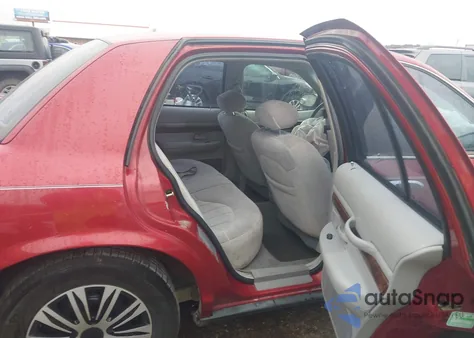 1999 Mercury Grand Marquis Gs z USA, uszkodzony, nr VIN 2MEFM74W5XX683782